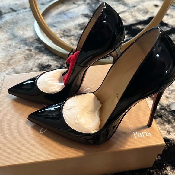 Like new, worn 2x. Box dust covers & taps included. Signs of wear at the point. - Picture 11 of 15